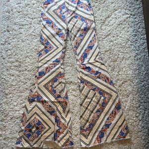We The Free Abstract Patterned Flare Pants Size 26